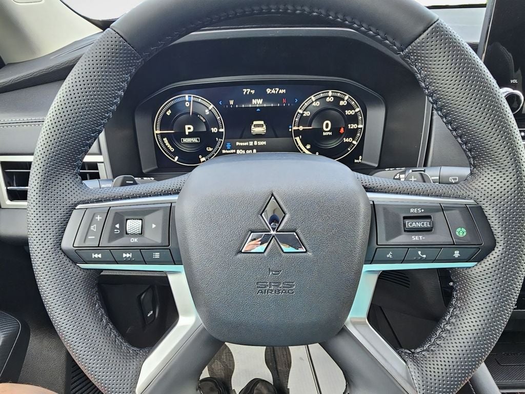 2025 Mitsubishi Outlander PHEV Base