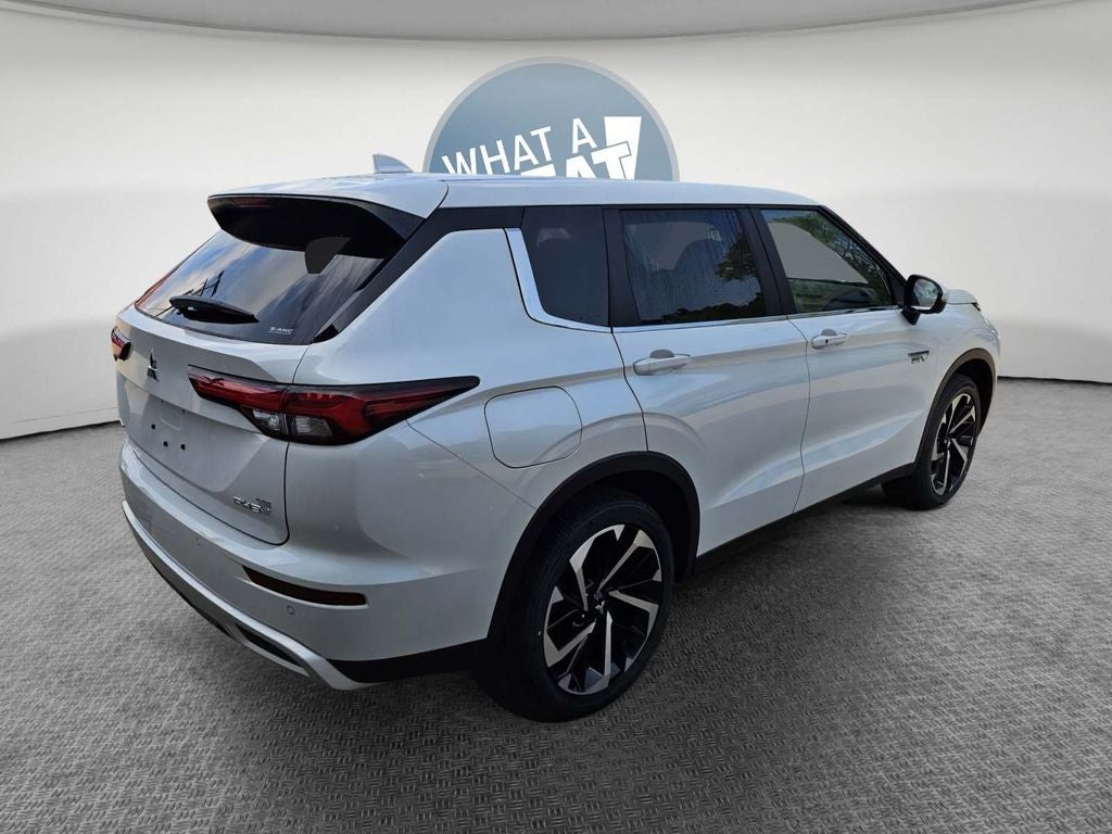 2025 Mitsubishi Outlander PHEV Base