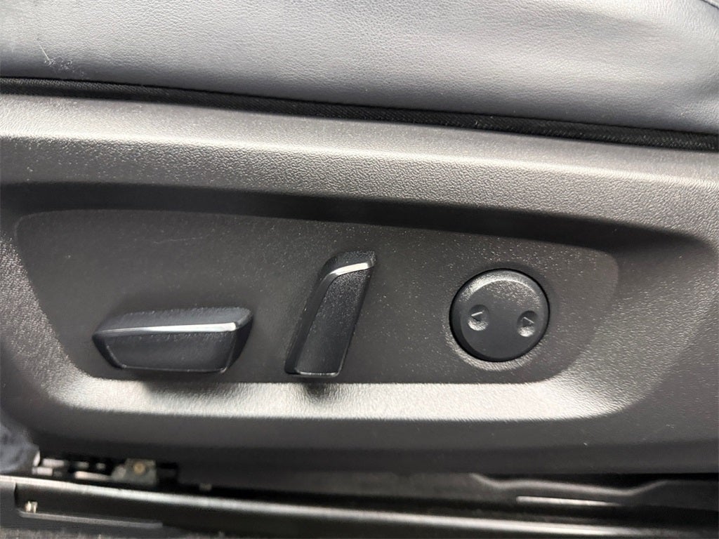 2025 Mitsubishi Outlander PHEV SE