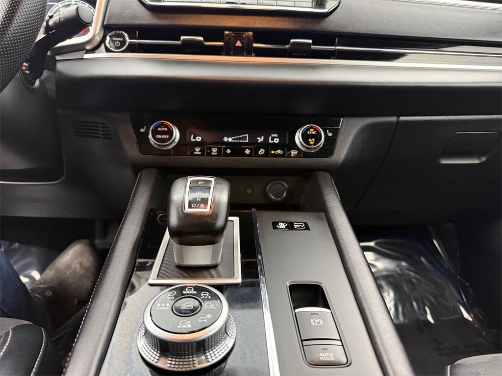 2025 Mitsubishi Outlander PHEV SE