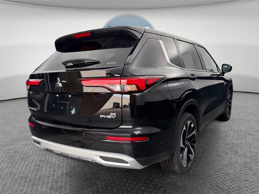 2025 Mitsubishi Outlander PHEV SE