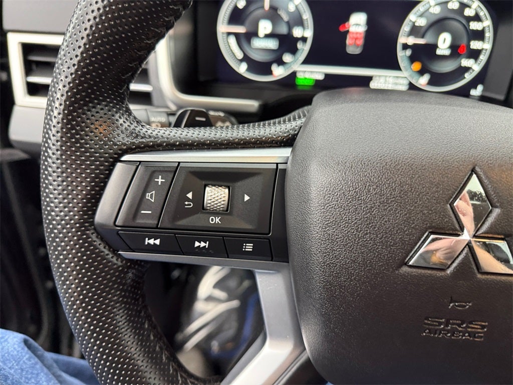 2025 Mitsubishi Outlander PHEV SE