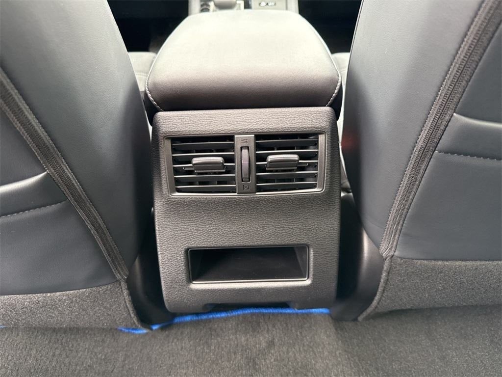 2025 Mitsubishi Outlander PHEV SE