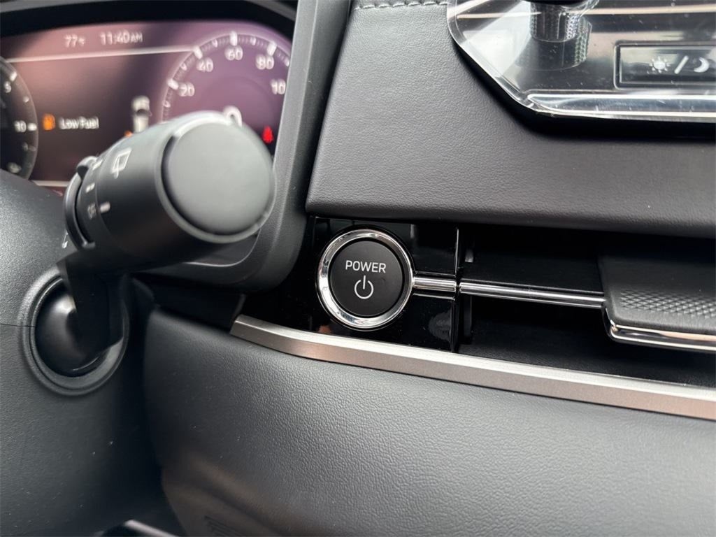 2025 Mitsubishi Outlander PHEV SE