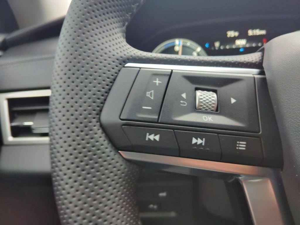 2025 Mitsubishi Outlander PHEV SE