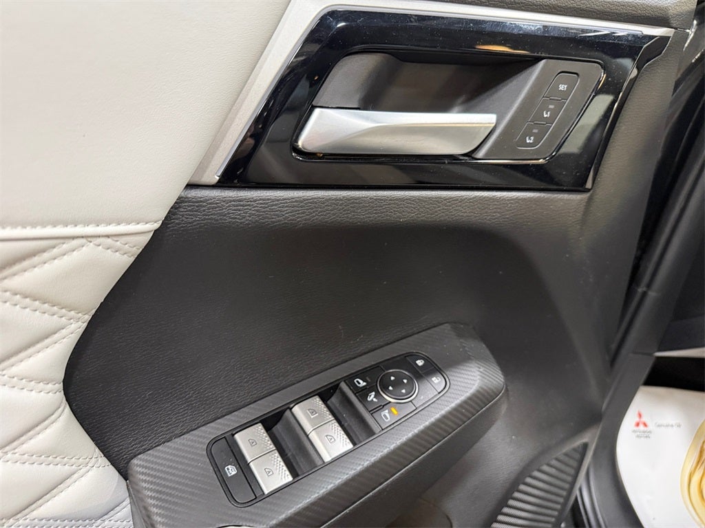 2023 Mitsubishi Outlander PHEV SEL