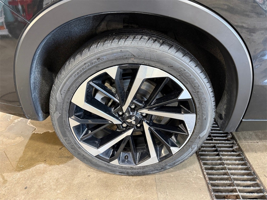 2023 Mitsubishi Outlander PHEV SEL