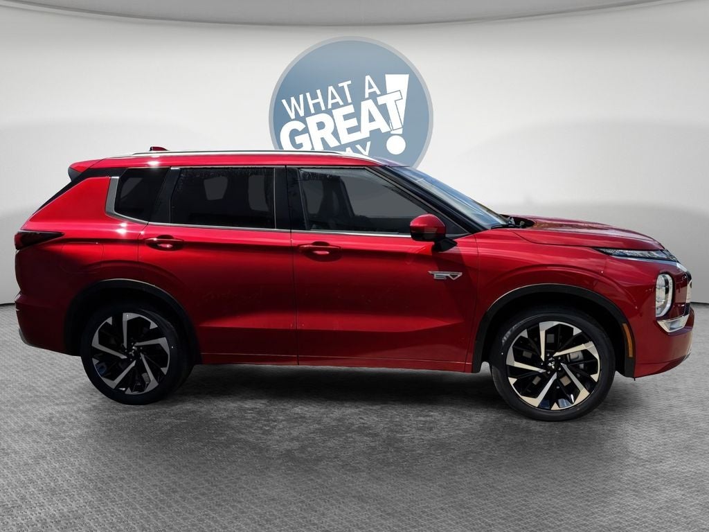 2025 Mitsubishi Outlander PHEV Base