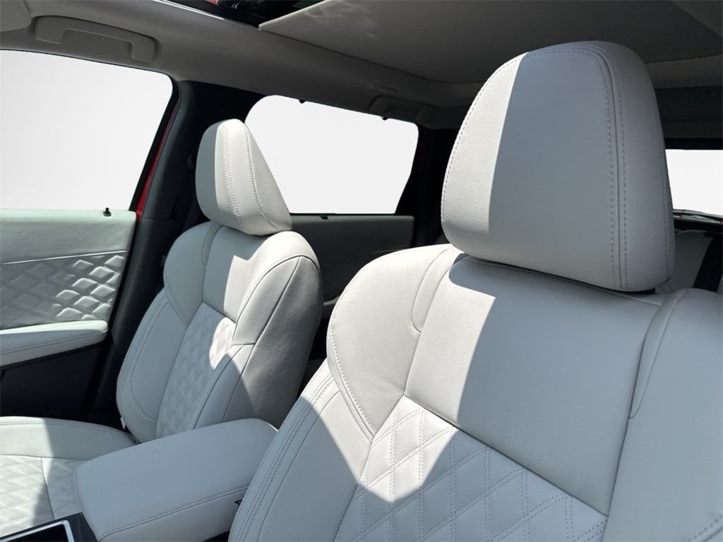 2025 Mitsubishi Outlander PHEV SEL