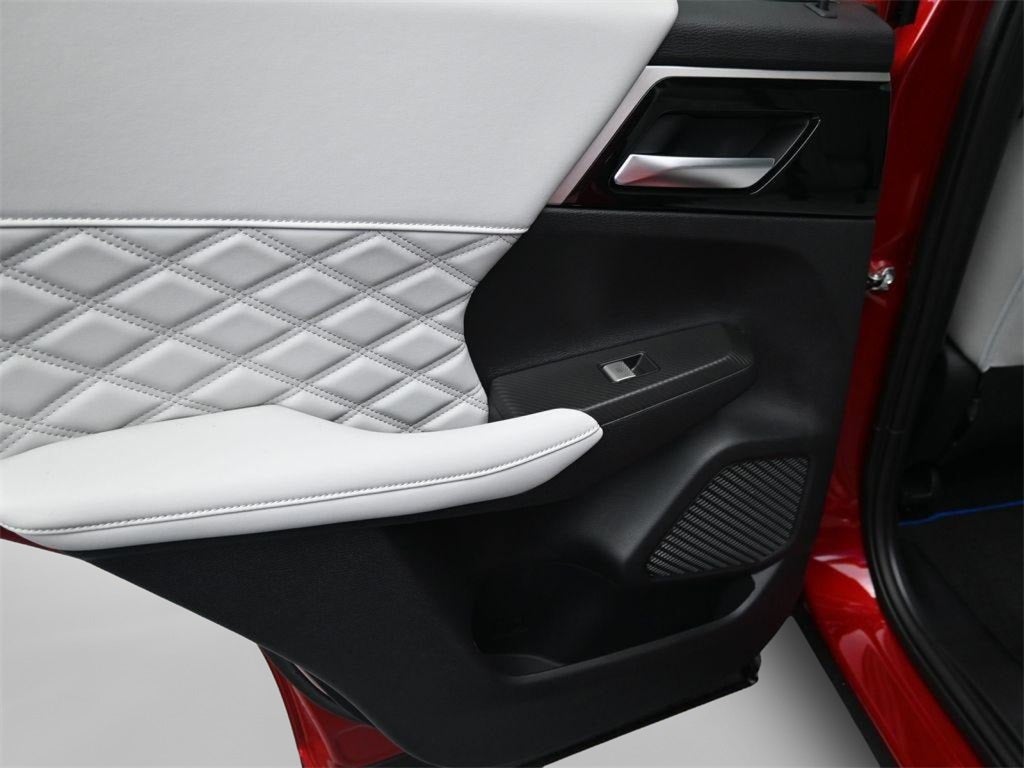 2025 Mitsubishi Outlander PHEV SEL