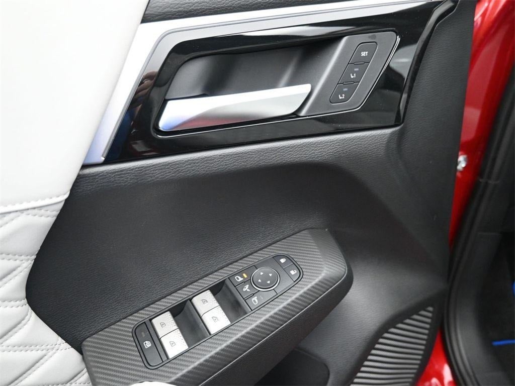 2025 Mitsubishi Outlander PHEV SEL