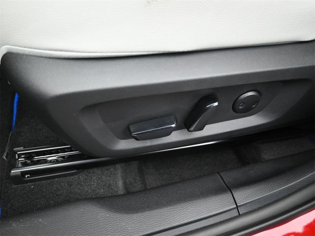 2025 Mitsubishi Outlander PHEV SEL