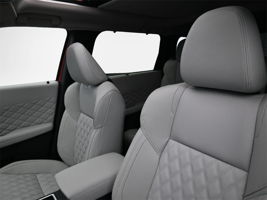 2025 Mitsubishi Outlander PHEV SEL