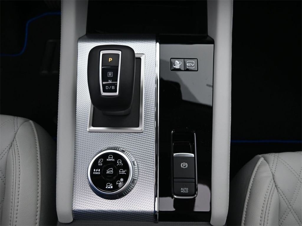 2025 Mitsubishi Outlander PHEV SEL