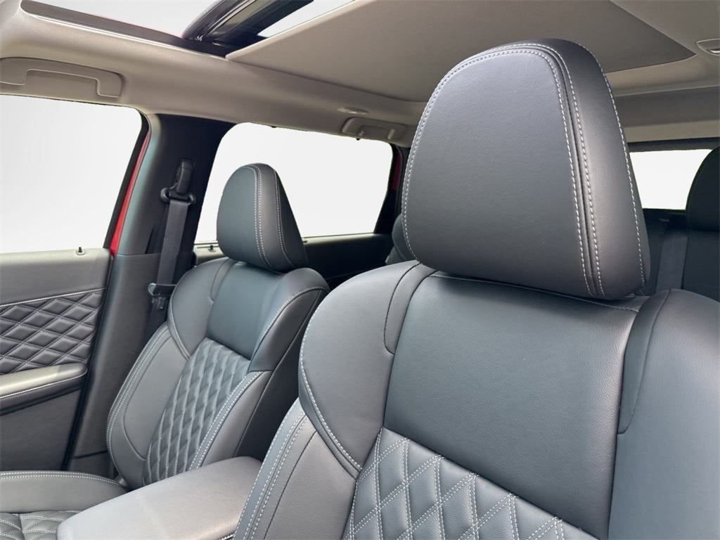 2025 Mitsubishi Outlander PHEV SEL