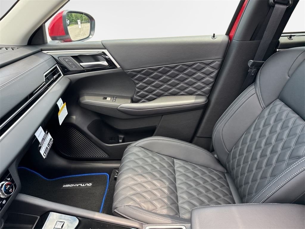 2025 Mitsubishi Outlander PHEV SEL