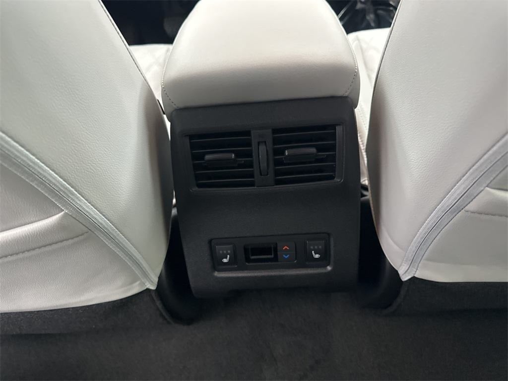 2025 Mitsubishi Outlander PHEV SEL