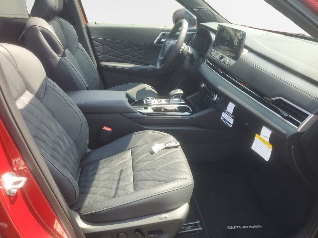 2026 Mitsubishi Outlander PHEV SEL Black Edition
