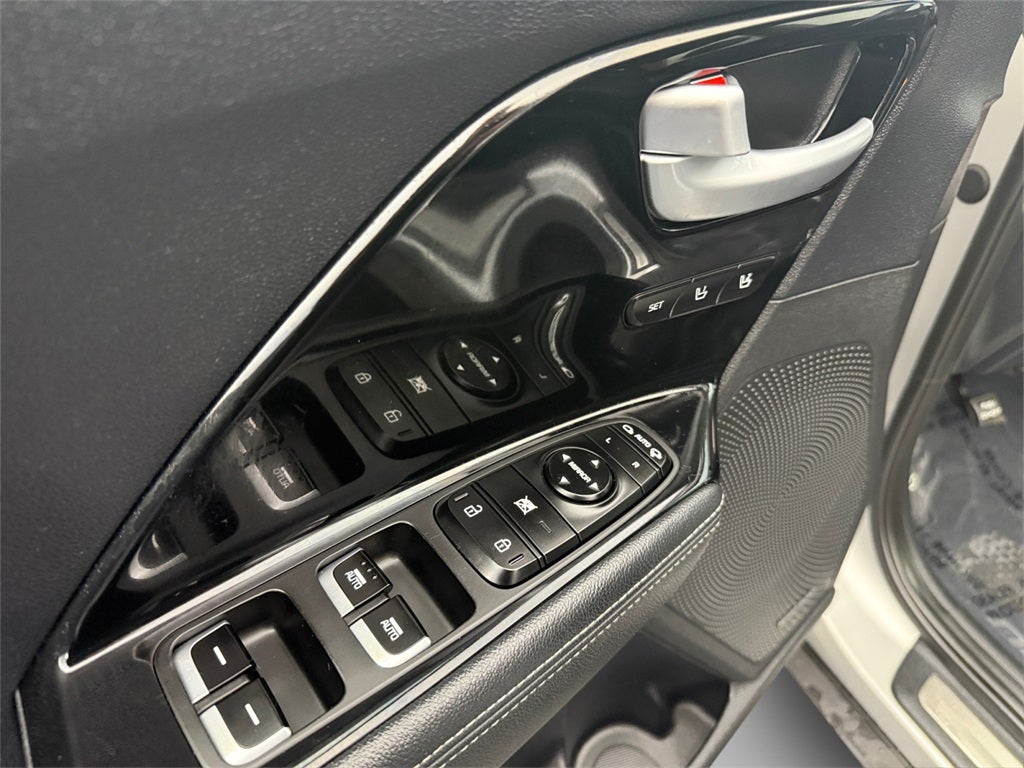 2017 Kia Niro Touring